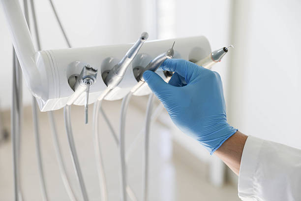 Professional Tooth Extraction technician working in Woodburn, VA